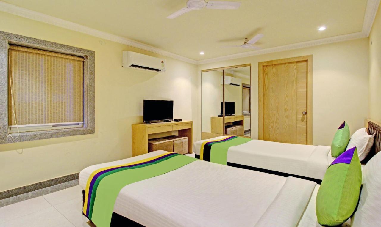 Treebo Asl Prime, Near Ballygunge Railway Station Calcutá Exterior foto