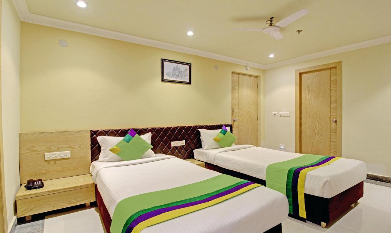 Treebo Asl Prime, Near Ballygunge Railway Station Calcutá Exterior foto