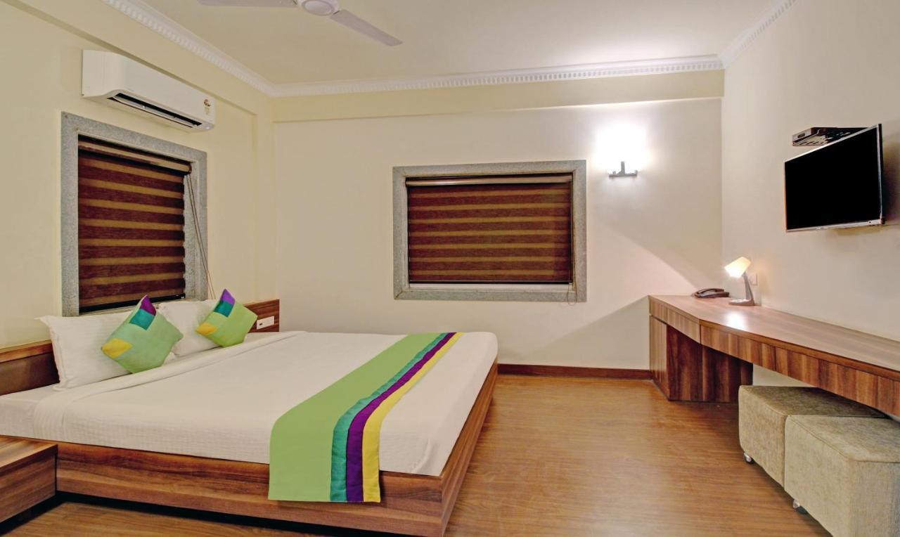 Treebo Asl Prime, Near Ballygunge Railway Station Calcutá Exterior foto