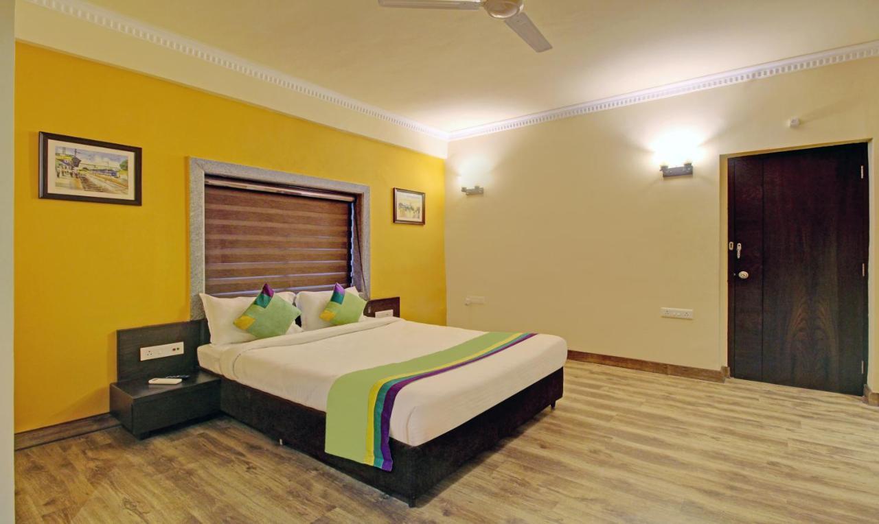 Treebo Asl Prime, Near Ballygunge Railway Station Calcutá Exterior foto